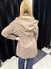 Load image into Gallery viewer, Reversible Parker Chocolate/Taupe