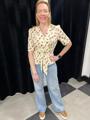 Roses Peplum Tie Front Top - chichappensboutique