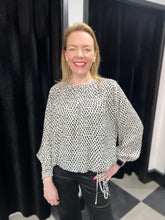 Load image into Gallery viewer, The Porter Top - chichappensboutique