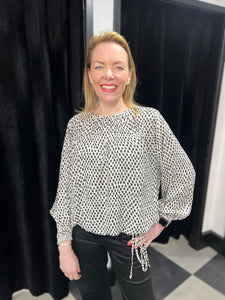 The Porter Top - chichappensboutique