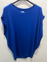 Load image into Gallery viewer, Essential Longline Tshirt (various colours) - chichappensboutique
