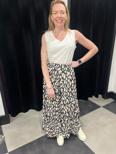 Leopard Wide Leg Pleated Trousers (various colours) - chichappensboutique