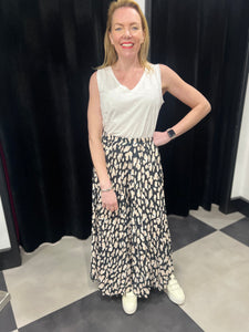 Leopard Wide Leg Pleated Trousers (various colours) - chichappensboutique