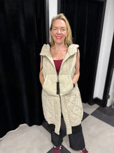 Load image into Gallery viewer, Luxe Longline Gillet (various colours)