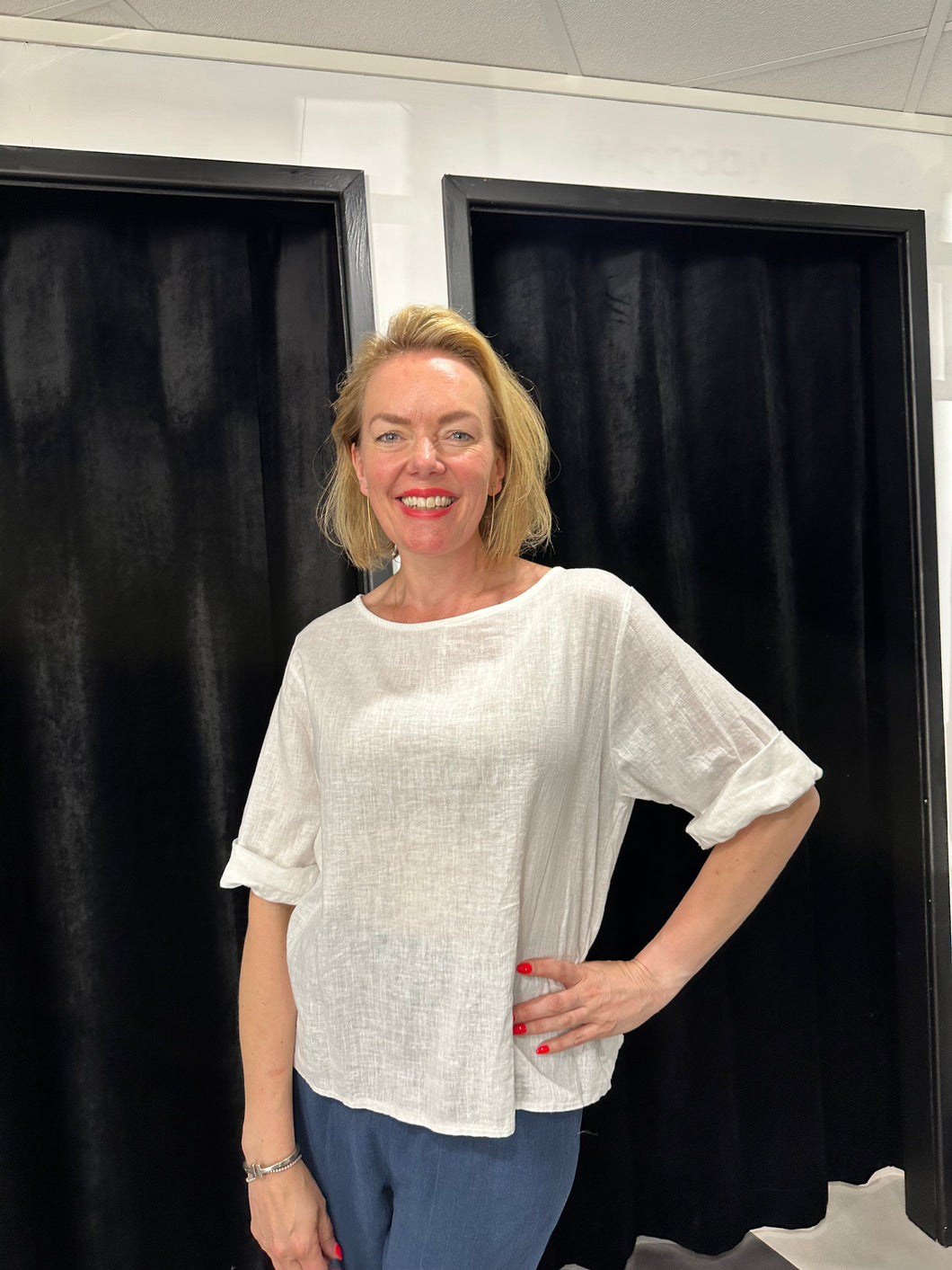 Linen Mix Button Back Top - chichappensboutique