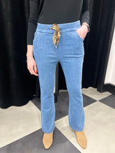 Load image into Gallery viewer, The Bella Bootcut Stretch Jean