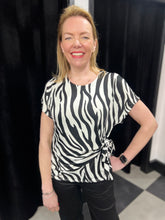 Load image into Gallery viewer, The Samantha Top (various colours) - chichappensboutique