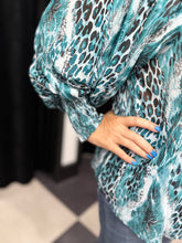 Load image into Gallery viewer, The Alanna Blouse - chichappensboutique