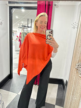 Load image into Gallery viewer, Super Soft Poncho (various colours) - chichappensboutique