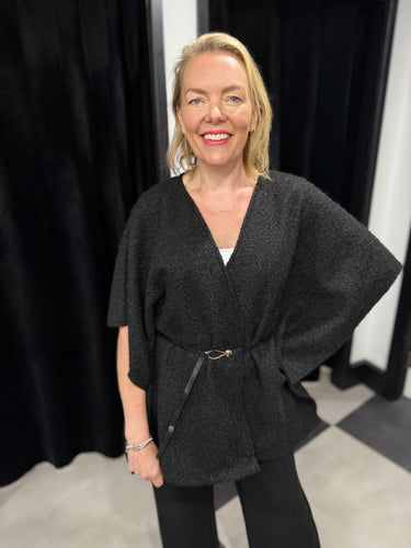 The Willow Cape (various colours) - chichappensboutique