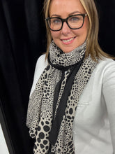 Load image into Gallery viewer, The Kat Scarf (various colours) - chichappensboutique