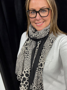 The Kat Scarf (various colours) - chichappensboutique