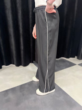 Load image into Gallery viewer, The Pippa Trouser (various colours) - chichappensboutique