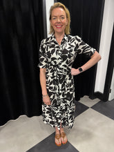 Load image into Gallery viewer, The Khloe Knot Front Dress - chichappensboutique