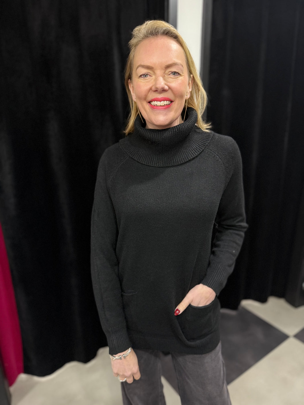 The Penny Pocket Knit (various colours)