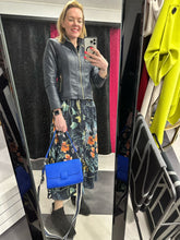 Load image into Gallery viewer, Cityline Crossbody Bag (various colours) - chichappensboutique