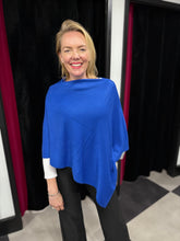 Load image into Gallery viewer, Super Soft Poncho (various colours) - chichappensboutique