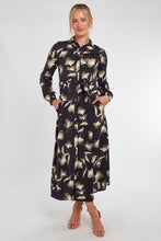 Load image into Gallery viewer, Winter Floral Maxi Dress - chichappensboutique