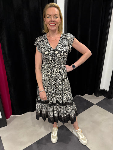Monochrome Midi Gypsy Dress - chichappensboutique