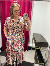 Load image into Gallery viewer, The Isabella Short Sleeves (new colours) - chichappensboutique