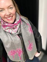 Load image into Gallery viewer, Bay Tree Scarf (various colours) - chichappensboutique