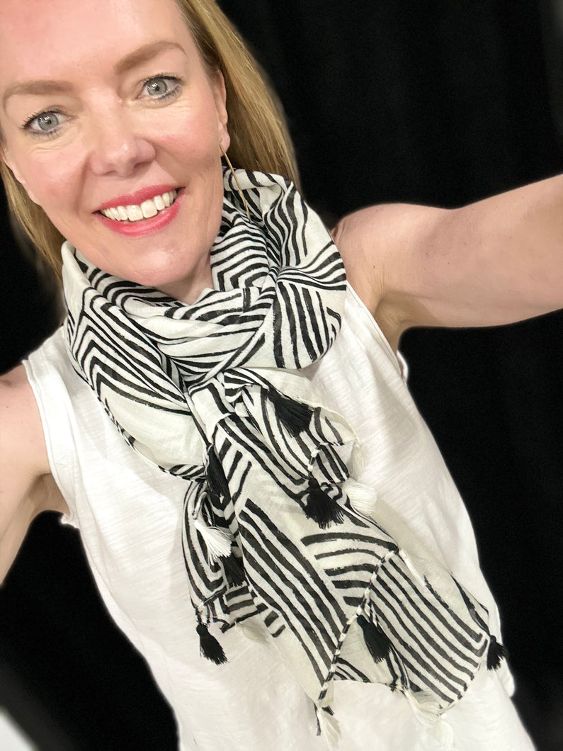 Lightweight Geometric Tassel Scarf (various colours)