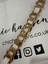 Load image into Gallery viewer, Rivals Stretch Belt (various colours) - chichappensboutique