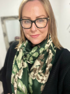 Pixel Flower Scarf (various colours) - chichappensboutique