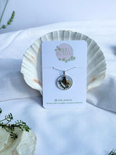 Load image into Gallery viewer, Wild Botania Necklace N1 (various colours) - chichappensboutique