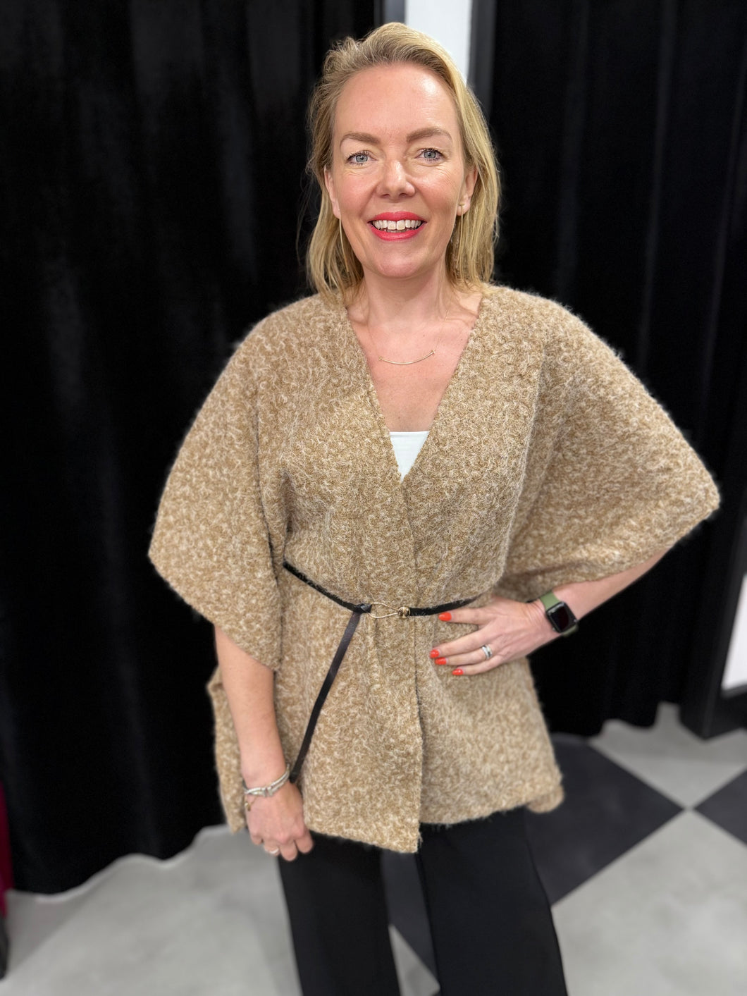 The Willow Cape (various colours) - chichappensboutique