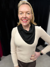 Load image into Gallery viewer, Woolen Blend Neckerchief (various colours)