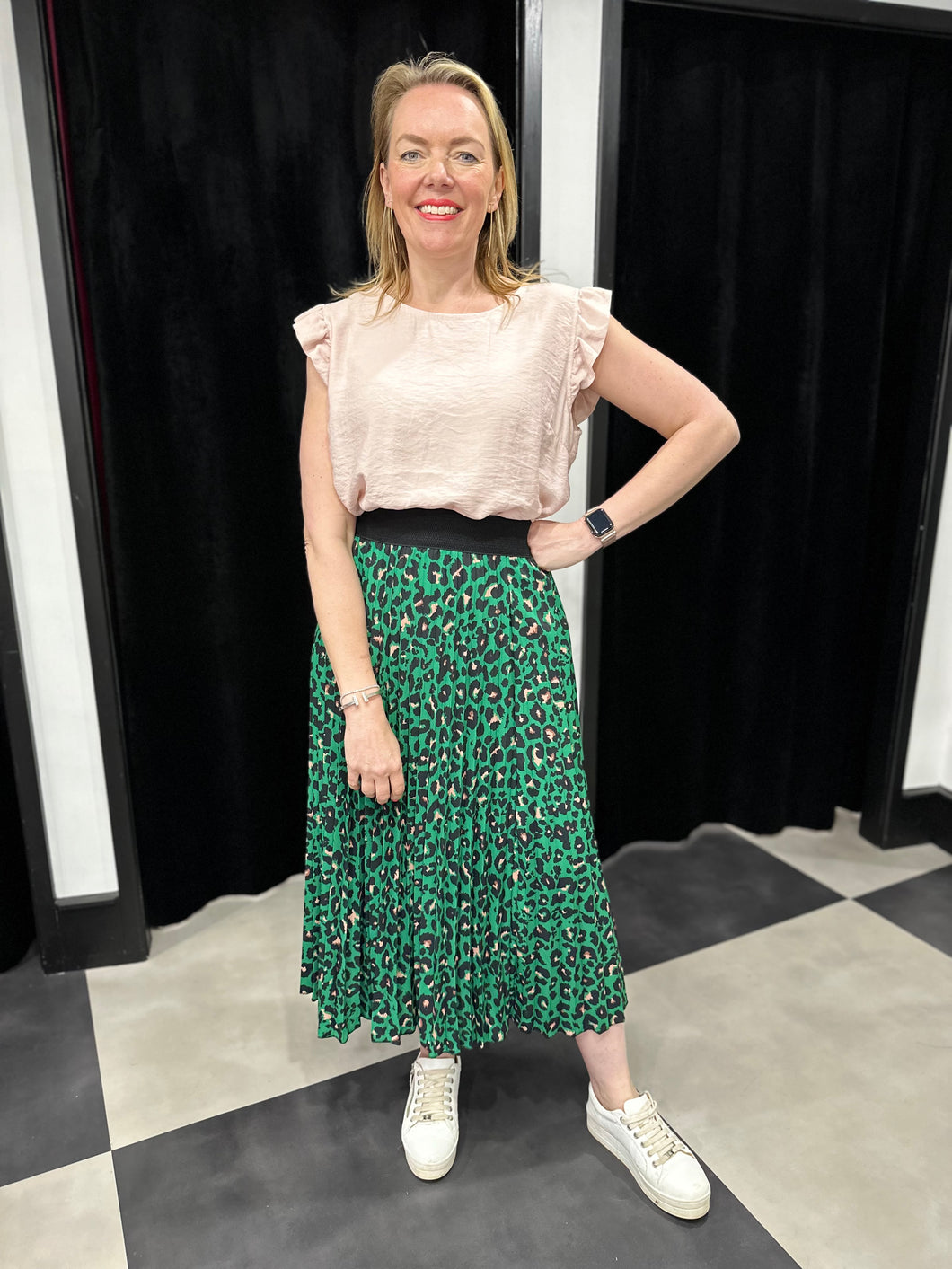 Leopard Pleat Skirt (various colours) - chichappensboutique