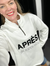 Load image into Gallery viewer, Apres Ski Aspen Sweatshirt (various colours) - chichappensboutique