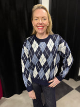 Load image into Gallery viewer, St Andrews Round Neck (various colours)