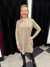 Load image into Gallery viewer, Martha Longline Knit (various colours) - chichappensboutique
