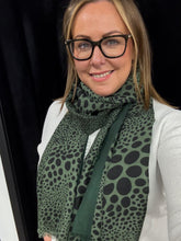 Load image into Gallery viewer, The Kat Scarf (various colours) - chichappensboutique
