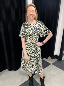 Madison Midi Tea Dress - chichappensboutique