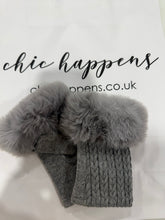 Load image into Gallery viewer, Faux Fur Edged Fingerless Gloves (various colours) - chichappensboutique