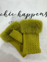 Load image into Gallery viewer, Faux Fur Edged Fingerless Gloves (various colours) - chichappensboutique