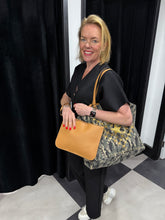 Load image into Gallery viewer, Solo Reversible Large Tote Bag - chichappensboutique