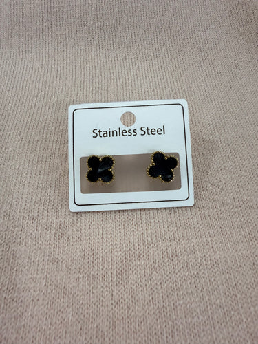 Clover Stud Earrings (various colours) - chichappensboutique