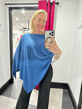 Load image into Gallery viewer, Super Soft Poncho (various colours) - chichappensboutique