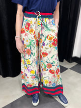 Load image into Gallery viewer, Floral Wide Leg Trouser - chichappensboutique
