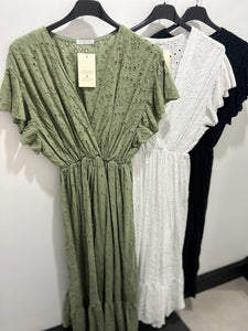 Extra Chic Broderie Anglaise Dress (various colours) - chichappensboutique