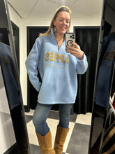 Load image into Gallery viewer, Apres Ski Aspen Sweatshirt (various colours) - chichappensboutique