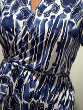 Load image into Gallery viewer, The Isabella Short Sleeves (new colours) - chichappensboutique