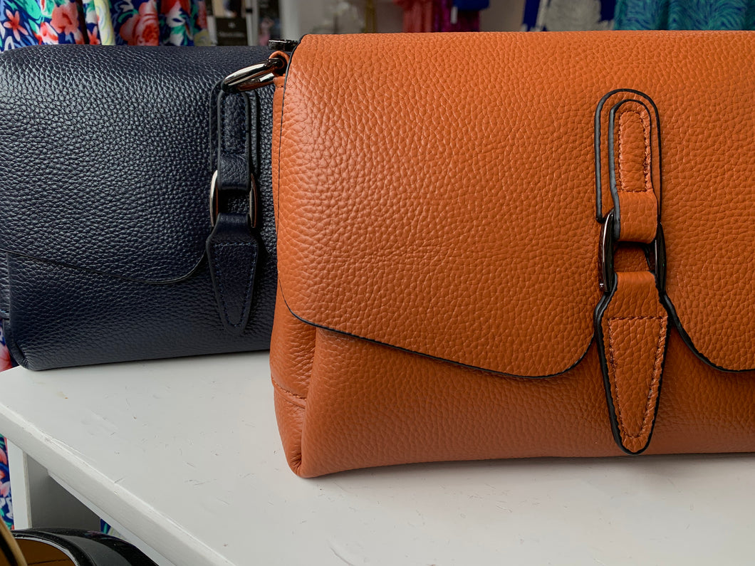 The Manhattan Leather Handbag (various colours) - chichappensboutique