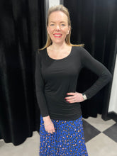 Load image into Gallery viewer, Essential long sleeve layering vest standard length (various colours) - chichappensboutique