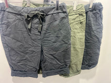 Load image into Gallery viewer, Magic Shorts (various colours) - chichappensboutique
