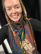 Load image into Gallery viewer, Autumn Dandelion Scarf (various colours) - chichappensboutique